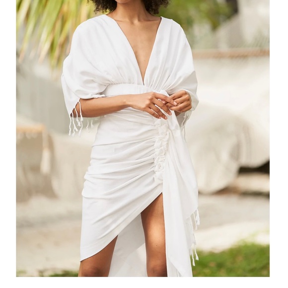 Medium TAGS still on it. Never worn. - Picture 1 of 7